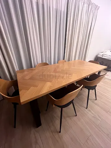 JYSK Dining Table with 6 Modern Chairs - Excellent Condition
