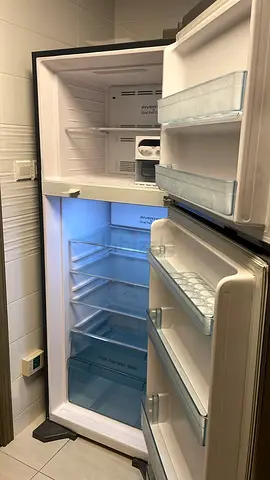 Hitachi fridge good condition excellent working