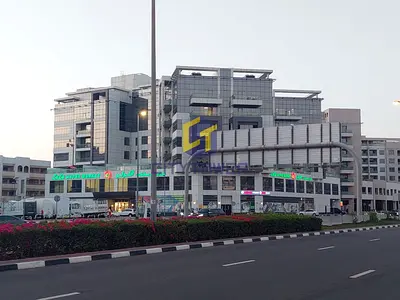 BRIGHT STUDIO CLOSED KITCHEN • READY TO MOVE IN • NEAR BURJUMAN METRO