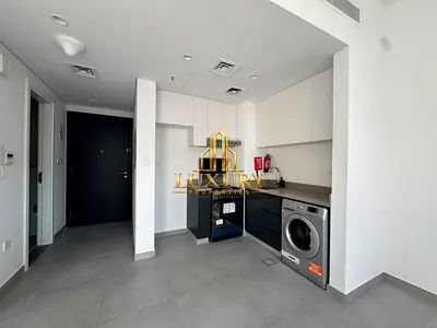 Spacious 1-BHK For Rent | 2 Washrooms | 45k - 4 Cheques | Pool & Gym Access
