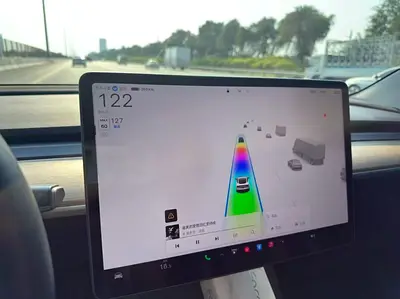 صورة 6 لـ 2023 Tesla MODEL 3
