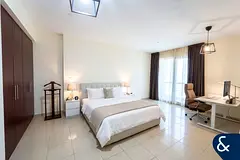 Sea View | Vacant | Exclusive | Mid Floor