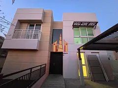 Big garden yard parking big hall like new luxury 5 bedroom villa central ac wardrobes 250k