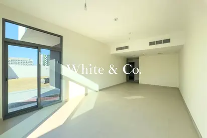 Brand New 5 Bed | High End | Vacant Now