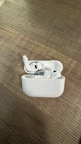 Apple AirPods Pro 3 in warranty ( original )