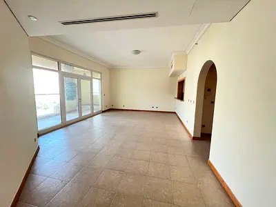 غرفتي نوم مع إطلالة على البحر | الخادمات | الحابول | شرفة