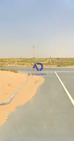 للبيع أرض سكنية زاوية بروضة القرط على شارع 24 والحديقة.