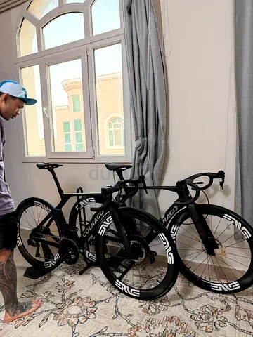 COLNAGO Y1RS DARK SERIES DEL TORO
