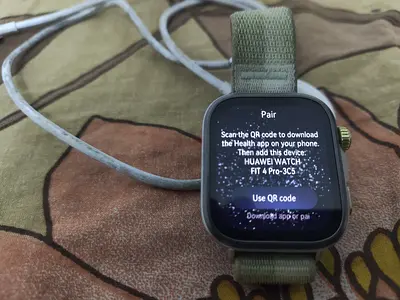 Huawei Watch Fit 4 Pro - Green Fabric Strap, Working