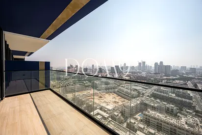 Vacant | Furnished and Equipped | Large Layout