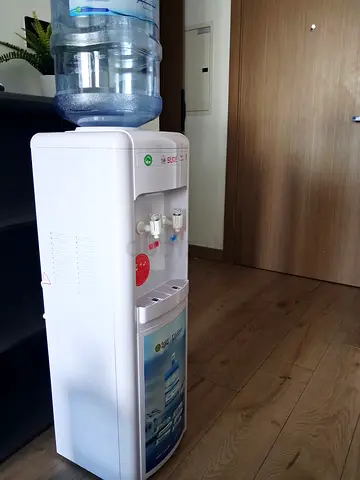 White Top-Load Water Dispenser / Cooler - Good Condition