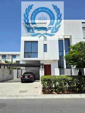Distress Price, Ready To Move In Four Bedroom Villa On An Island, Walking Distance To The Beach, Sh