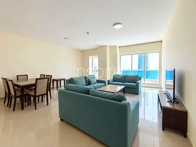 الطابق العلوي 3BHK | برج ليك بوينت | إطلالات على المدينة والبحر