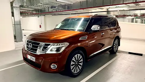 Patrol LE Platinum-V8-5.8 L- GCC - Full Agency Service History- Under Warranty-Full Original Paint
