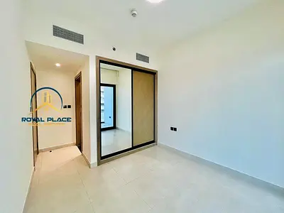 شقة غرفة وصالة في الجداف بإطلالة مائية مميزة