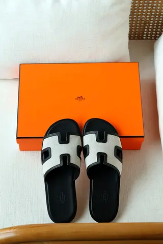 Hermes slipper