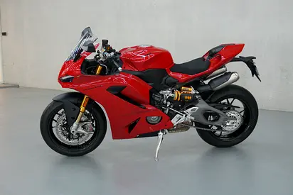2026 Ducati Panigale V2 S – GCC Specs