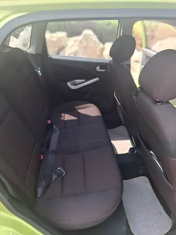 2012 FORD FIGO 照片 8
