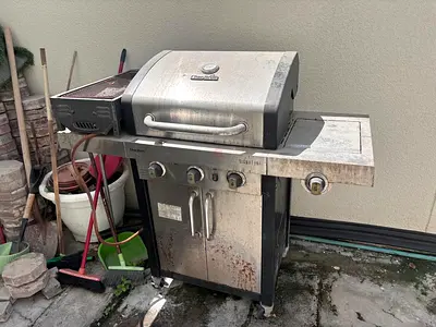 Used outdoor gas BBQ grill - 3-burner stainless steel, needs cleaning