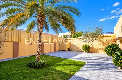 Substantial Plot | Private Garden | Rooftop