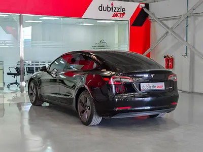 صورة 8 لـ 2023 Tesla MODEL 3