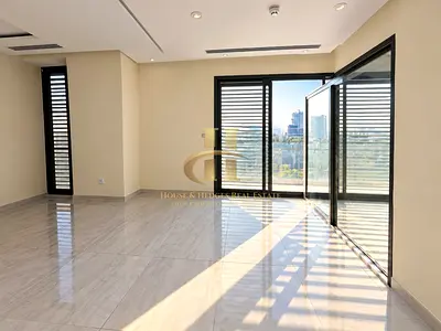 Luxurious 4 BHK + Maid | Huge Layout | Park View | With Elevator