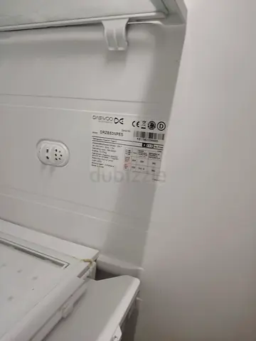 Daewoo full size refrigerator - working, clean interior