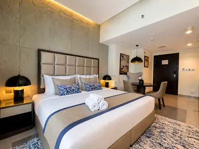 Studio Near Burj Khalifa|Night Views & Easy Access
