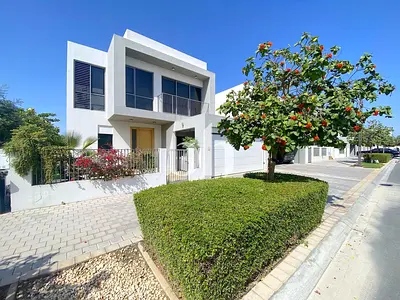 Vacant | Private Swimming Pool | Extended Upgraded