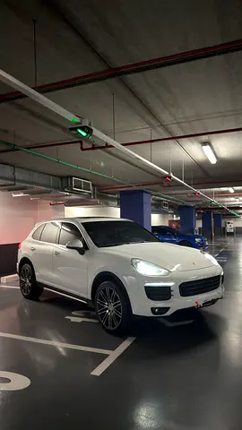 صورة 3 لـ 2016 Porsche CAYENNE