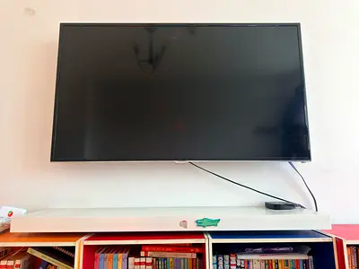 50 inch LED smart TV - Good working condition, wall-mounted