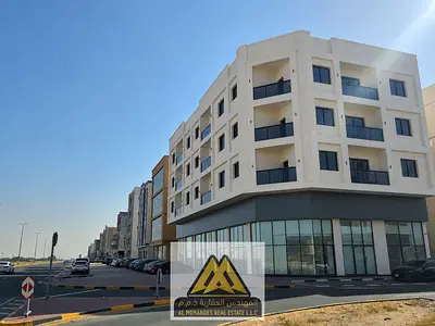 بناية جديدة سكني تجاري للبيع من المالك مباشرة في العالية عجمان | على الشارع الرئيسي الفاصل بين الرقايب والعالية | أرضي + ميزانين + 3 | 10 محلات + مكات