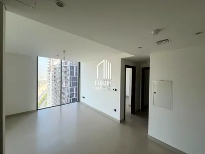 High Floor 2 Bed - Open Panaromic Creek & Downtown View - Ready to Move