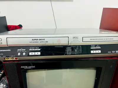 VCR DVD COMBO PLAYER