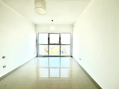 VACANT NOW | STUNNING VIEW | NATURAL LIGHT