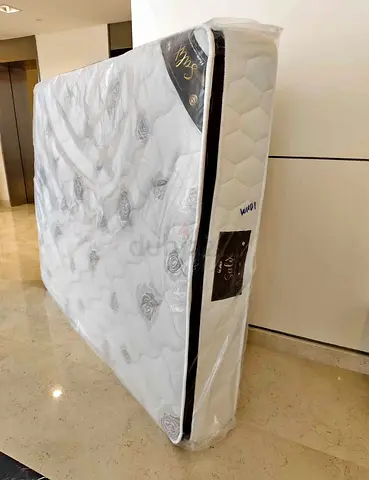Brand new queen size pocket spring top pillow 30cm mattress