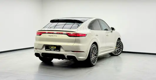صورة 4 لـ 2021 Porsche CAYENNE