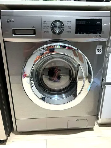 LG 8kg/5kg Washer Dryer – Inverter Direct Drive – 19 months old 900 AED