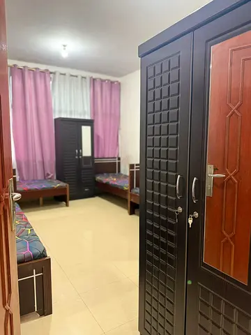 Executive Ladies Bed Space Available in Shabia 10