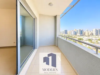 SPACIOUS UNIT | MID FLOOR | WITH LAUNDRY ROOM