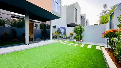 تاون هاوس زاوية مميز للبيع في مشروع مسار – سنديان | جاهز للسكن