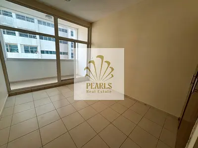 شقة غرفتين وصالة في أبراج عجمان ون 3 حمامات وبلكونة وباركينج مجاني بسعر 42.995 درهم سنويًا والدفع 4 دفعات