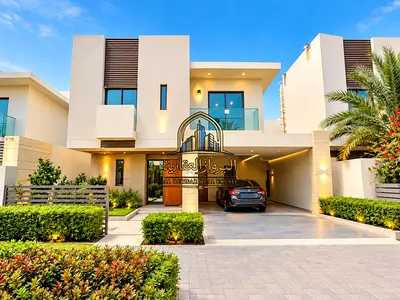Luxurious spacious 4 bedroom with maid room villa for rent