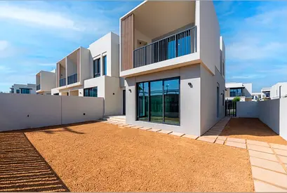 4 BR Premium location | Large plot | Corner Unit