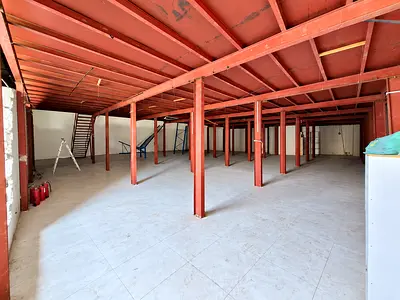 2,006 Sqft, Bright & Affordable Warehouse in Business Location