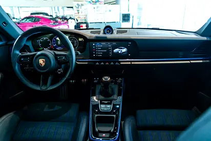 2025 Porsche 911 — миниатюра 13