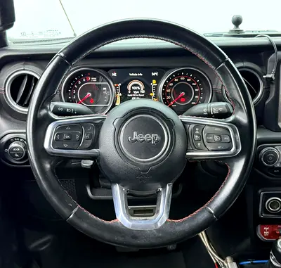 صورة 7 لـ 2020 JEEP GLADIATOR