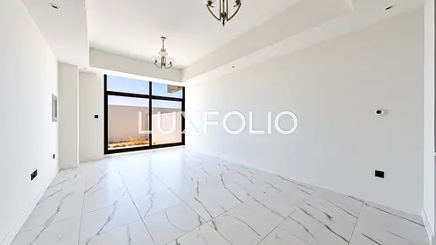 Brand New | Vacant | Single Row | Vastu