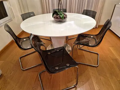 6 transparent modern chairs