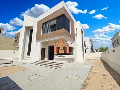 LUXURIOUS 4BR Villa WITH MAID ROOM WARDROBES & PARKING
